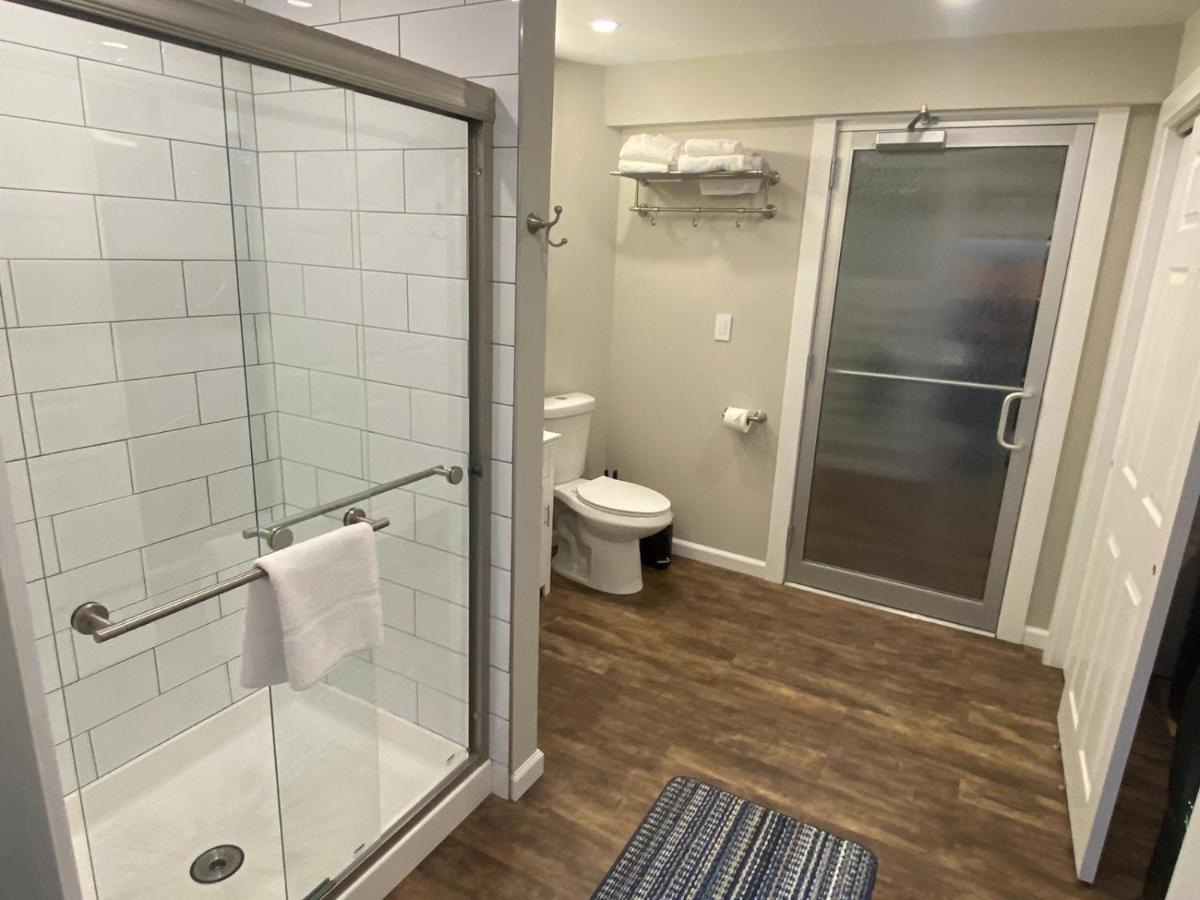Vermont Mirror House Βίλα Guilford Εξωτερικό φωτογραφία